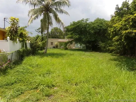 5946 SW 107th Street Pinecrest FL 33156
