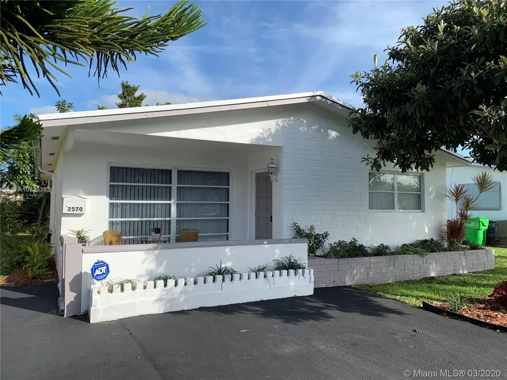 2570 NW 81st Terrace Sunrise FL 33322