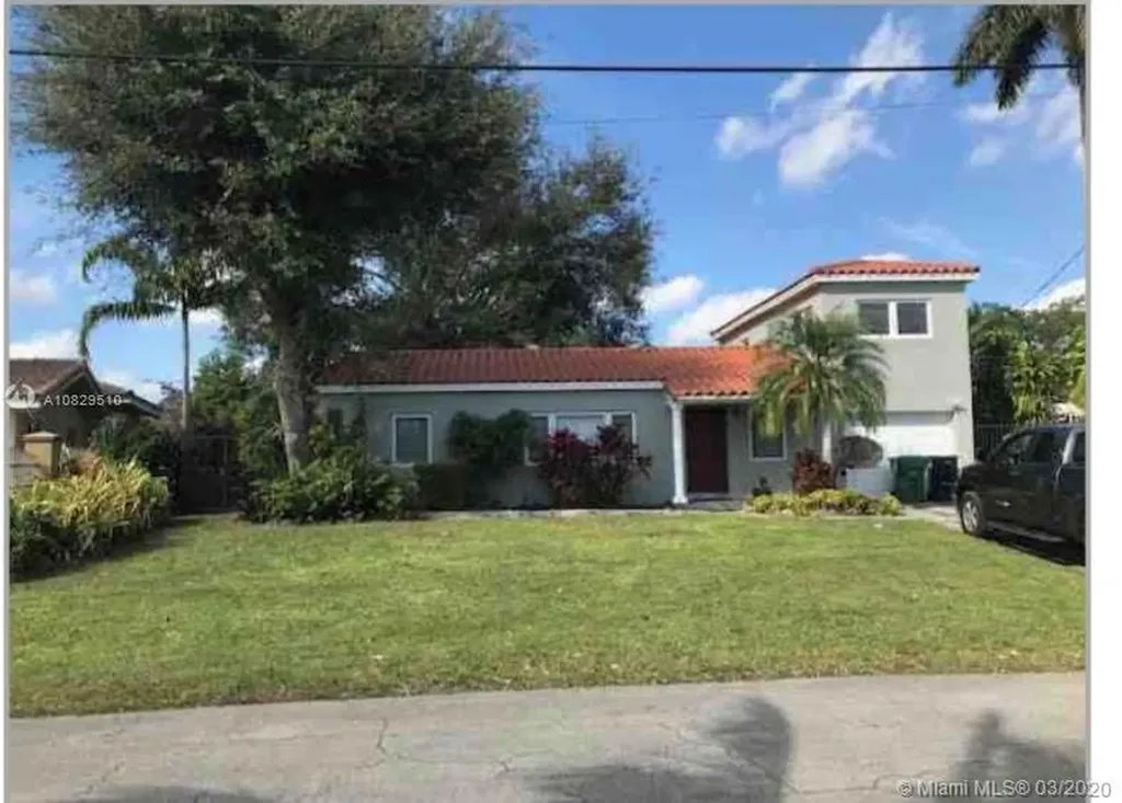 3330 SW 75th Avenue Miami FL 33155