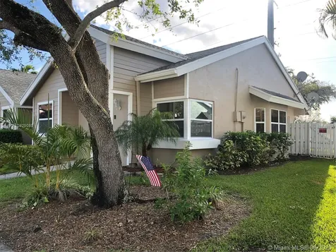 1141 SW 111th Way Davie FL 33324