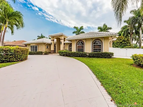 8198 SW 84th Terrace Miami FL 33143