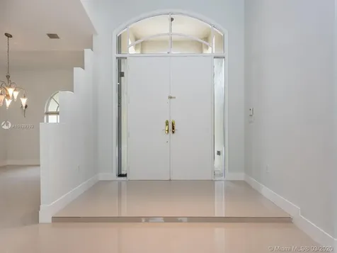 8198 SW 84th Terrace Miami FL 33143