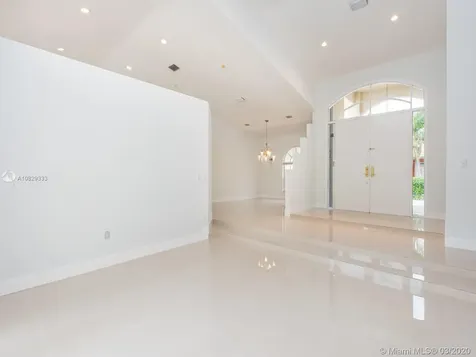 8198 SW 84th Terrace Miami FL 33143