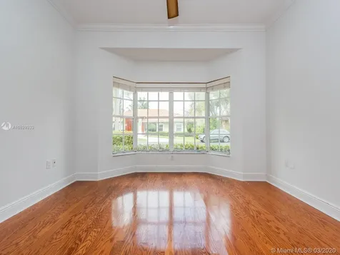 8198 SW 84th Terrace Miami FL 33143