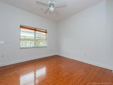 8198 SW 84th Terrace Miami FL 33143