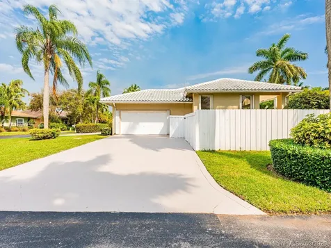8198 SW 84th Terrace Miami FL 33143
