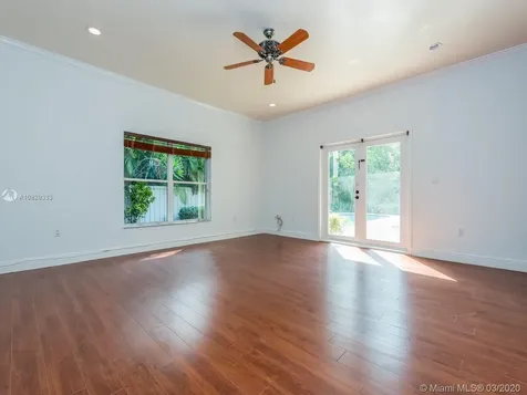 8198 SW 84th Terrace Miami FL 33143