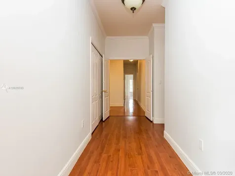 8198 SW 84th Terrace Miami FL 33143