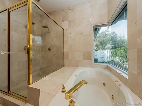 8198 SW 84th Terrace Miami FL 33143