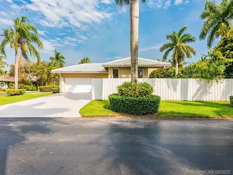 8198 SW 84th Terrace Miami FL 33143