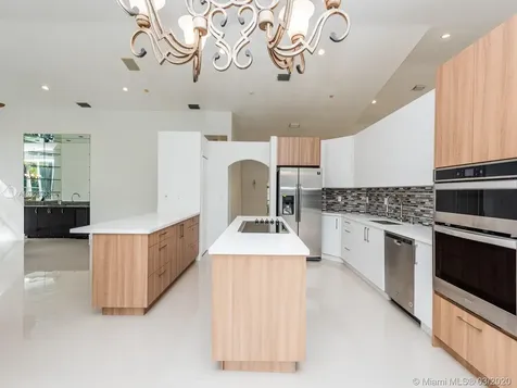 8198 SW 84th Terrace Miami FL 33143