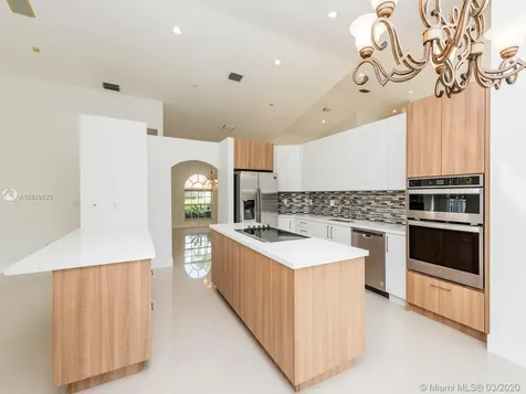 8198 SW 84th Terrace Miami FL 33143
