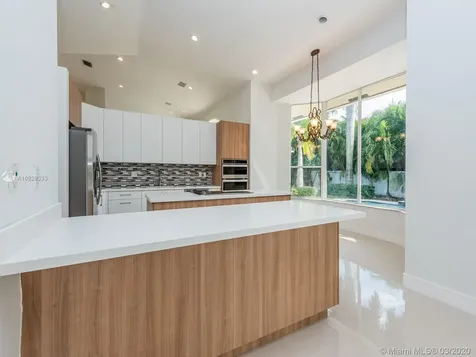 8198 SW 84th Terrace Miami FL 33143