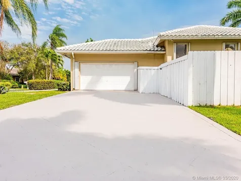 8198 SW 84th Terrace Miami FL 33143