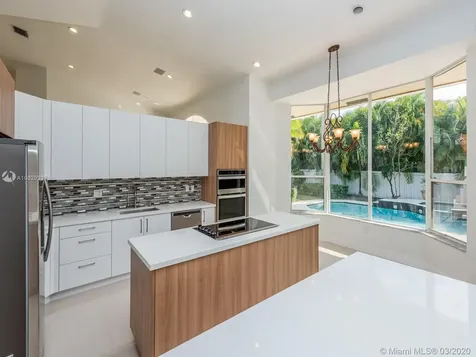 8198 SW 84th Terrace Miami FL 33143