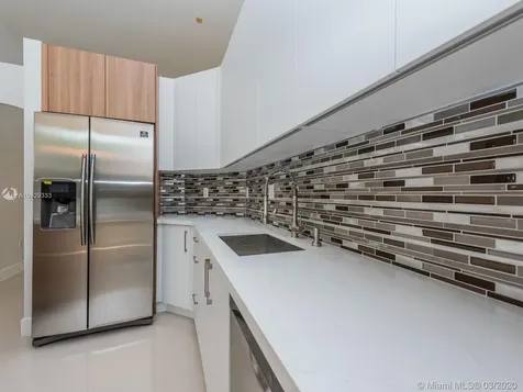 8198 SW 84th Terrace Miami FL 33143