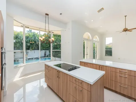 8198 SW 84th Terrace Miami FL 33143