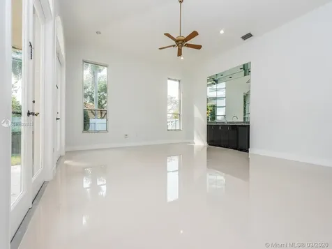 8198 SW 84th Terrace Miami FL 33143