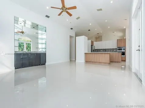 8198 SW 84th Terrace Miami FL 33143