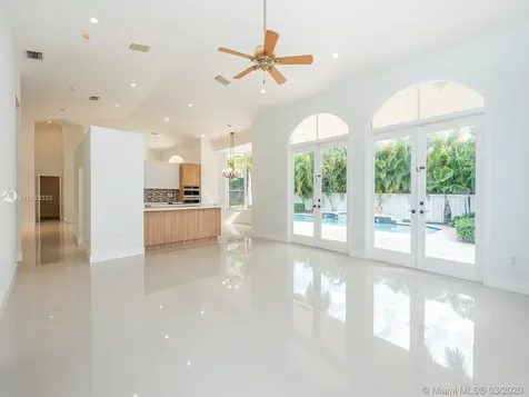 8198 SW 84th Terrace Miami FL 33143