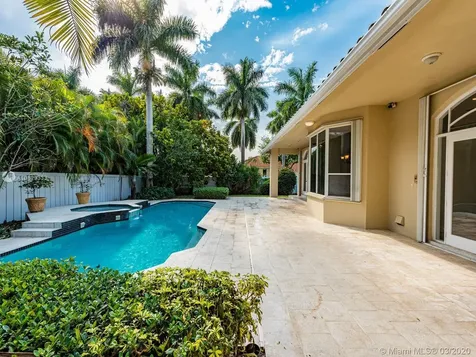 8198 SW 84th Terrace Miami FL 33143