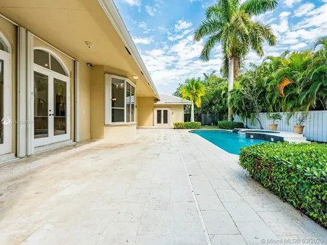8198 SW 84th Terrace Miami FL 33143