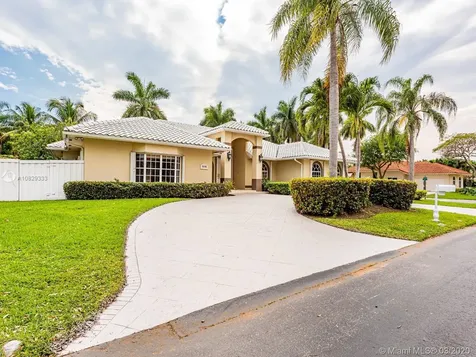 8198 SW 84th Terrace Miami FL 33143