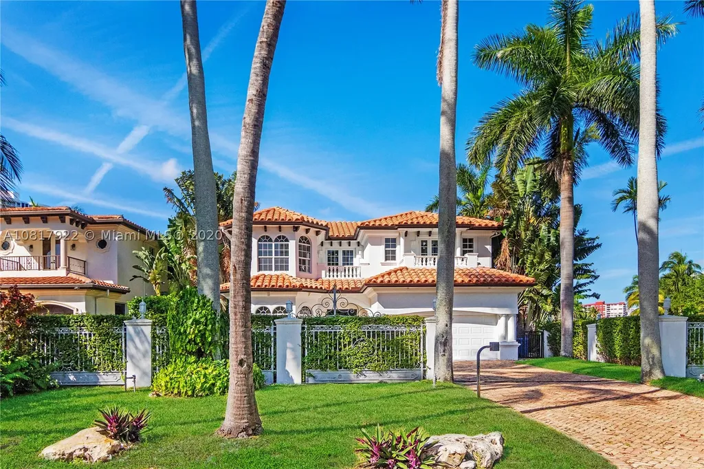 530 N Parkway Golden Beach FL 33160