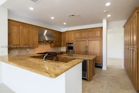 530 N Parkway Golden Beach FL 33160