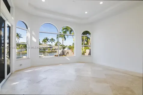 530 N Parkway Golden Beach FL 33160
