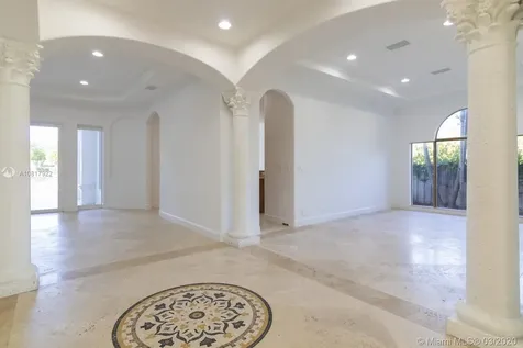 530 N Parkway Golden Beach FL 33160