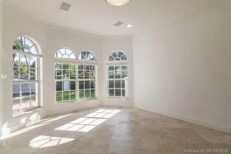 530 N Parkway Golden Beach FL 33160