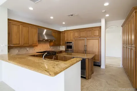 530 N Parkway Golden Beach FL 33160