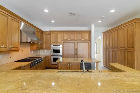 530 N Parkway Golden Beach FL 33160