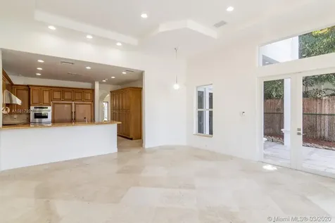 530 N Parkway Golden Beach FL 33160