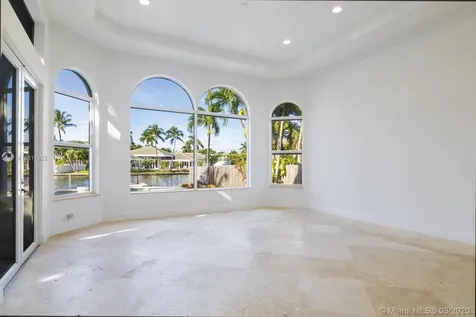 530 N Parkway Golden Beach FL 33160