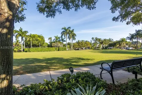 530 N Parkway Golden Beach FL 33160