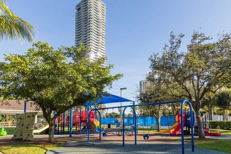 530 N Parkway Golden Beach FL 33160