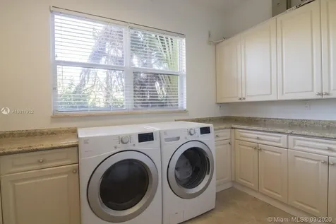 530 N Parkway Golden Beach FL 33160