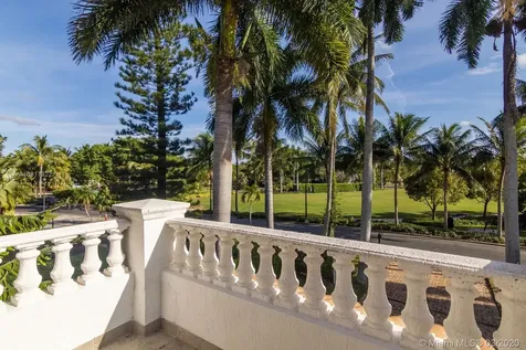530 N Parkway Golden Beach FL 33160