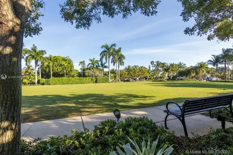 530 N Parkway Golden Beach FL 33160