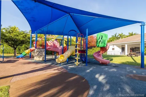 530 N Parkway Golden Beach FL 33160