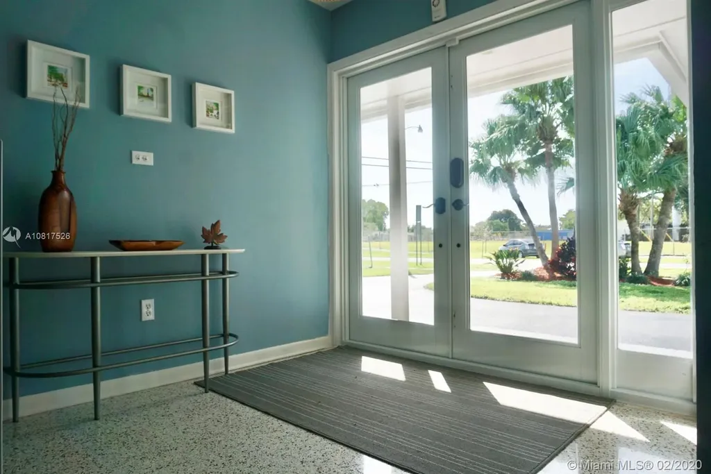 10005 SW 200th Street Cutler Bay FL 33157