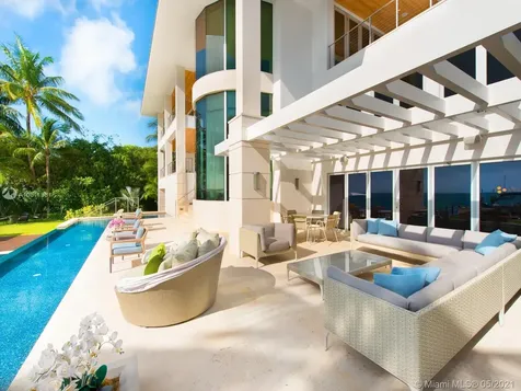 500 S Mashta Drive Key Biscayne FL 33149