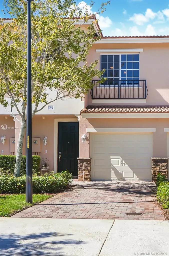 197 Las Brisas Circle Sunrise FL 33326