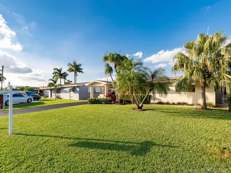 8801 NW 13th Street Pembroke Pines FL 33024