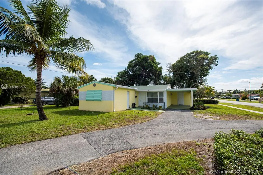 3890 NW 4th Place Lauderhill FL 33311