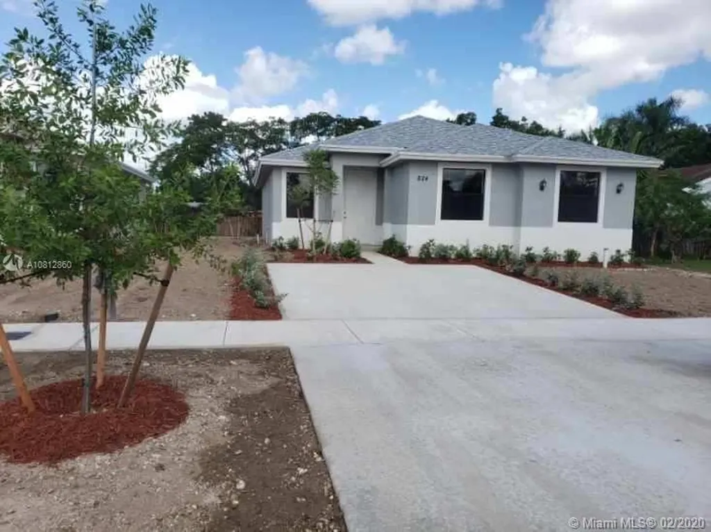 824 SW 2nd Street Florida City FL 33034