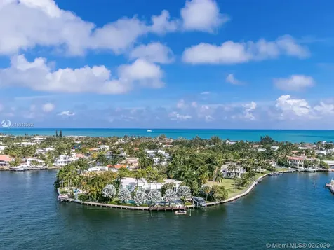 20165 NE 39th Place Aventura FL 33180