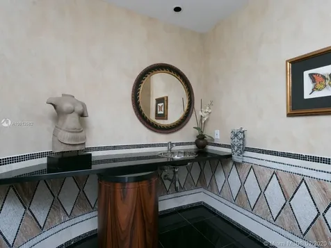 20165 NE 39th Place Aventura FL 33180